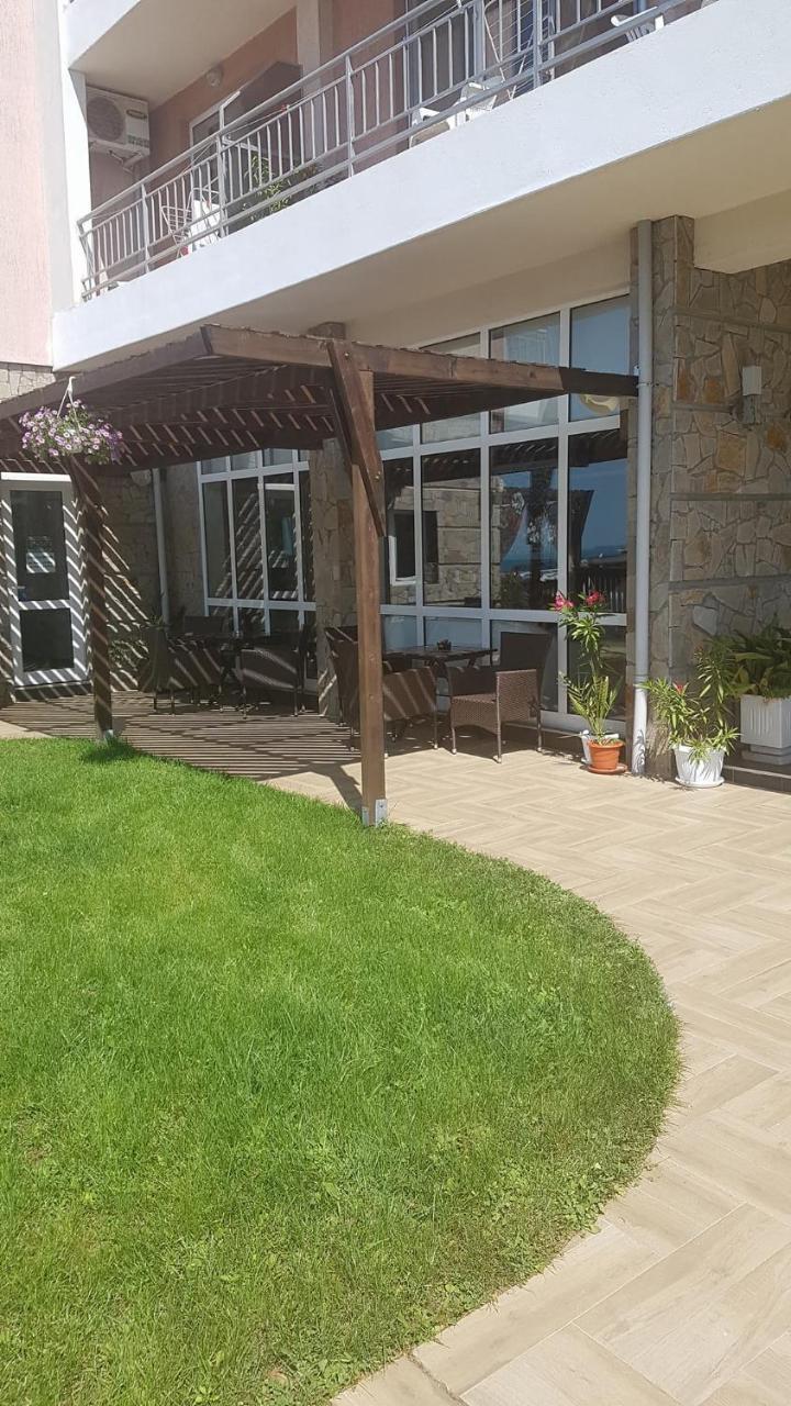 Guest House Compass Lozenec Exteriér fotografie